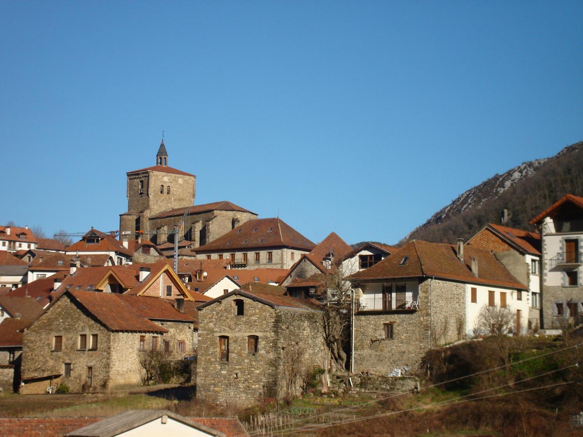 Hotel Y Apartamentos Snoe Ісаба Екстер'єр фото